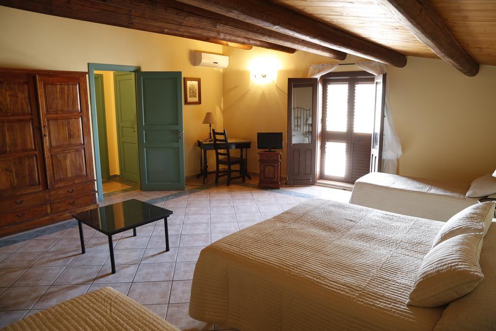 Albergo La Fontanella نوتو المظهر الخارجي الصورة