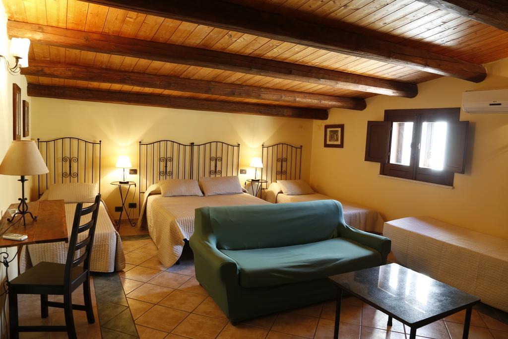 Albergo La Fontanella نوتو المظهر الخارجي الصورة